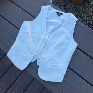 NWOT White Linen Blend Tie Front Vest